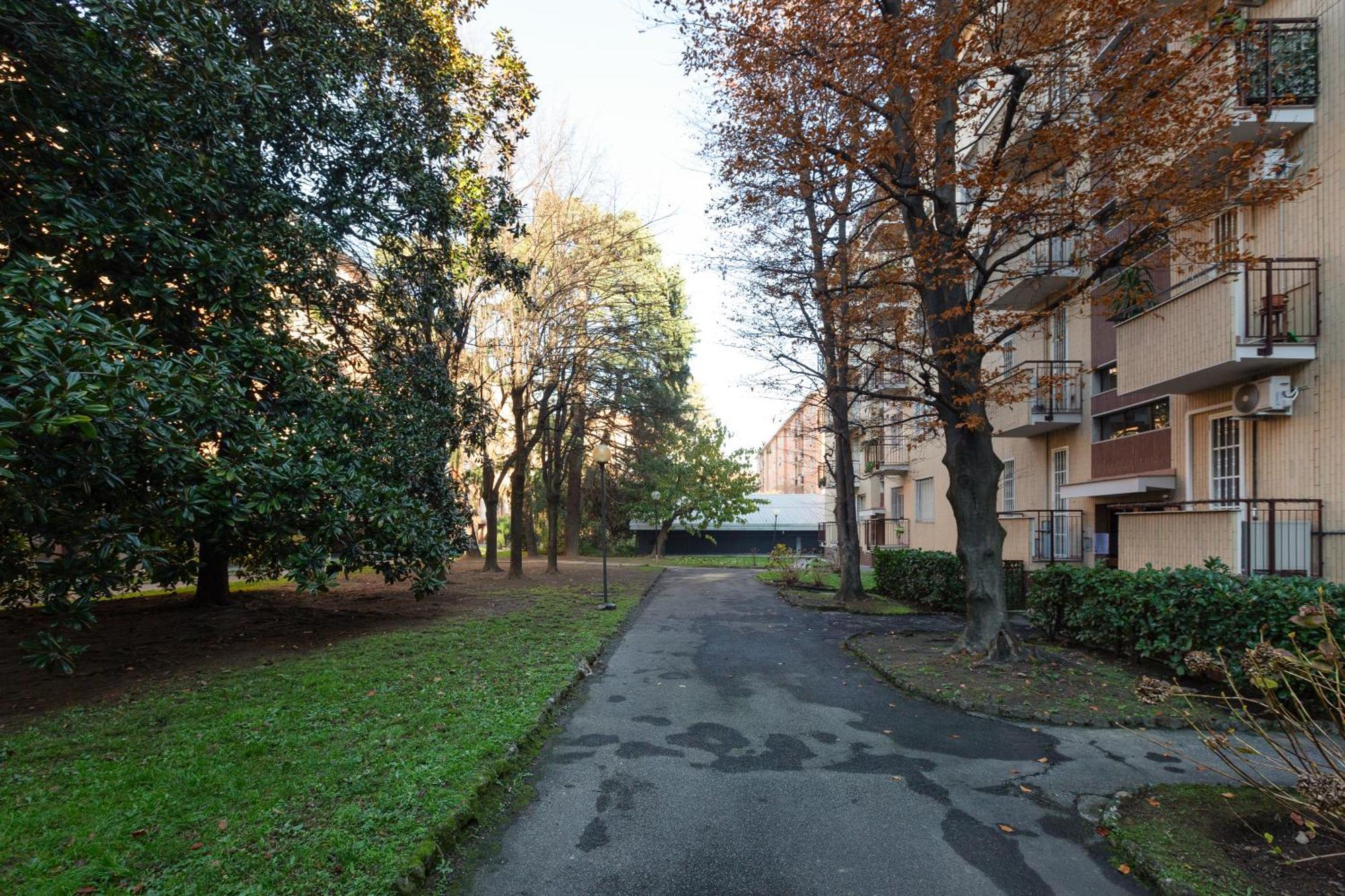 Milan-Linate Apartment With Balcony المظهر الخارجي الصورة